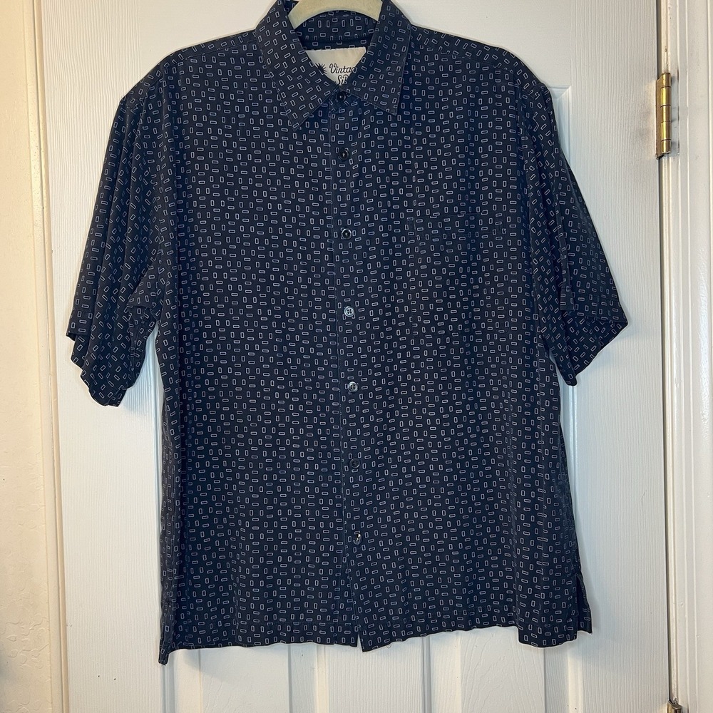 100% silk Shirt By Vintage Silk Size Large
